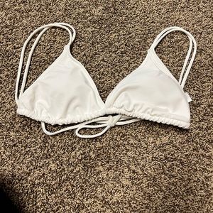 White bikini top. Double strap. Size XL (14/16). No boundaries